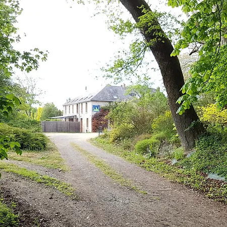 Logis Relais Des Cailleres Saint Pavace