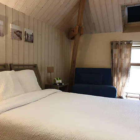 Logis Relais Des Cailleres Gasthof Saint Pavace