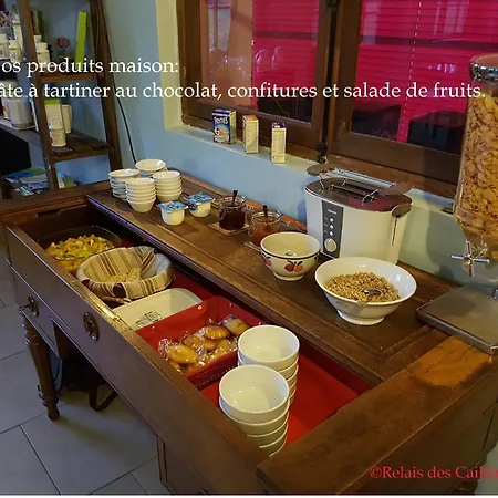 Logis Relais Des Cailleres 3* Saint Pavace