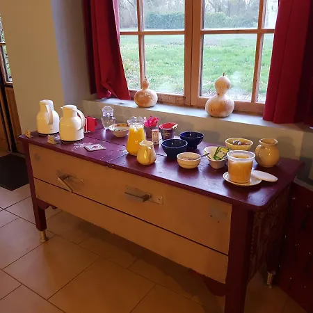 Logis Relais Des Cailleres Saint Pavace